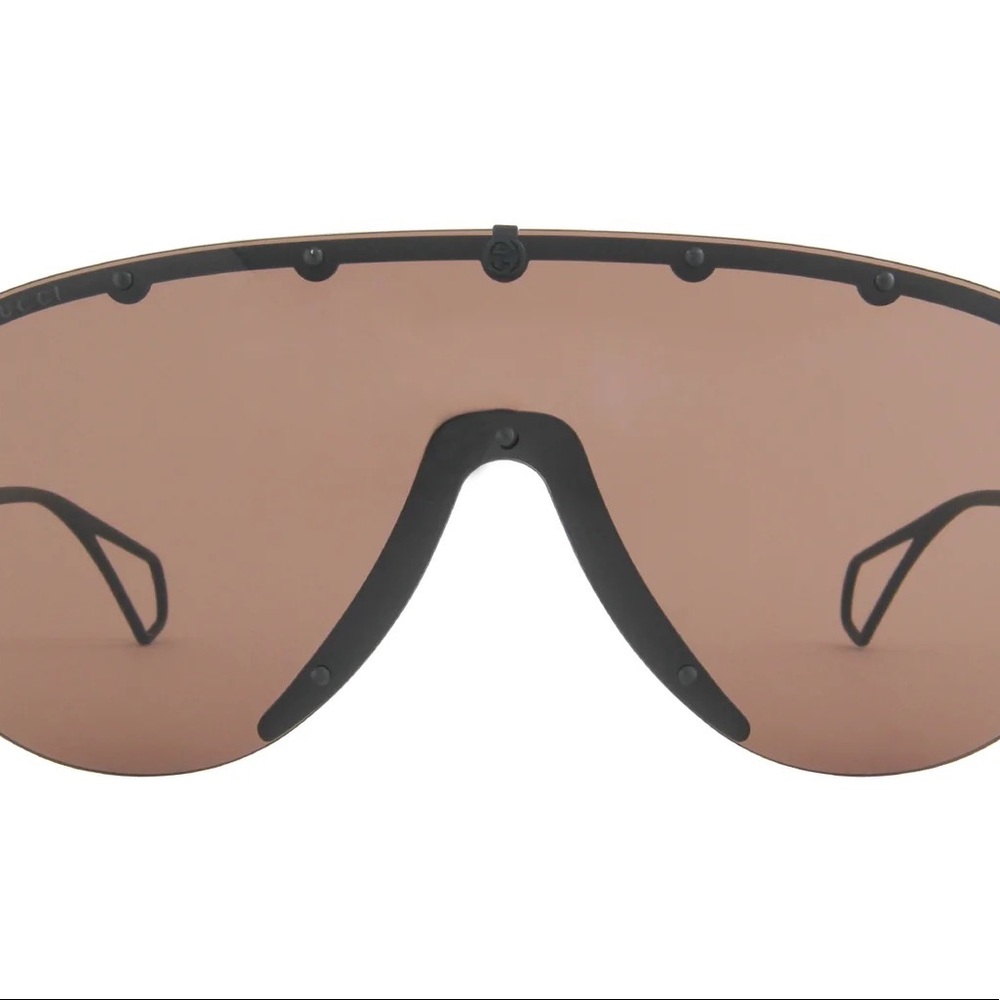 Brand NWT GUCCI
Brown Shield Men's Sunglasses
GG0667S 003
